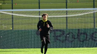 Forlán jugó de enganche