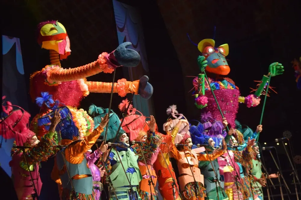 Asaltantes con Patente.