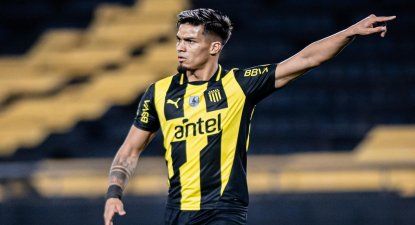 Matías Arezo debutó en su segunda etapa en Peñarol en el partido ante Progreso