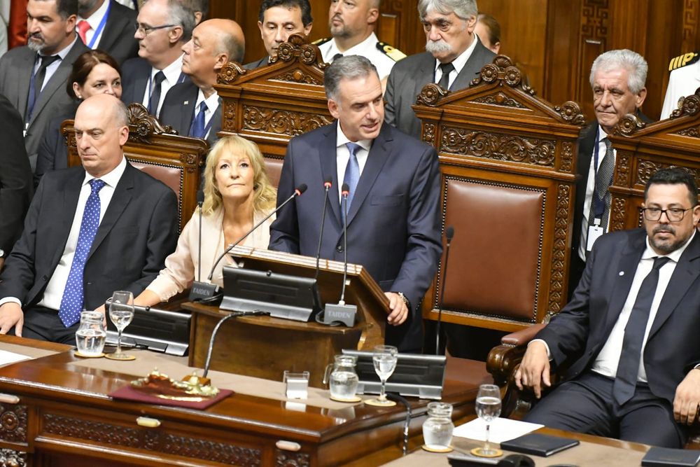 Yamandú Orsi primer discurso Asamblea General 1 de marzo