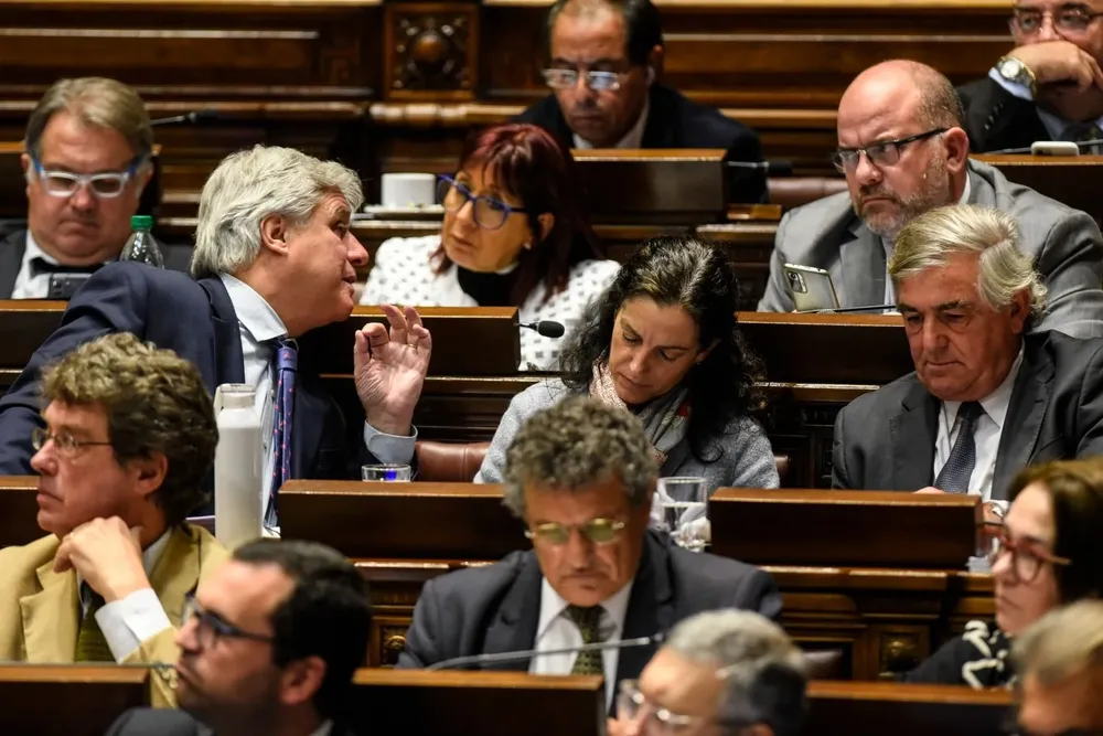 Francisco Bustillo y Azucena Arbeleche en la interpelación