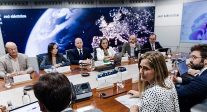 Error técnico y ciberataque: las dos hipótesis tras el apagón que investiga el Gobierno