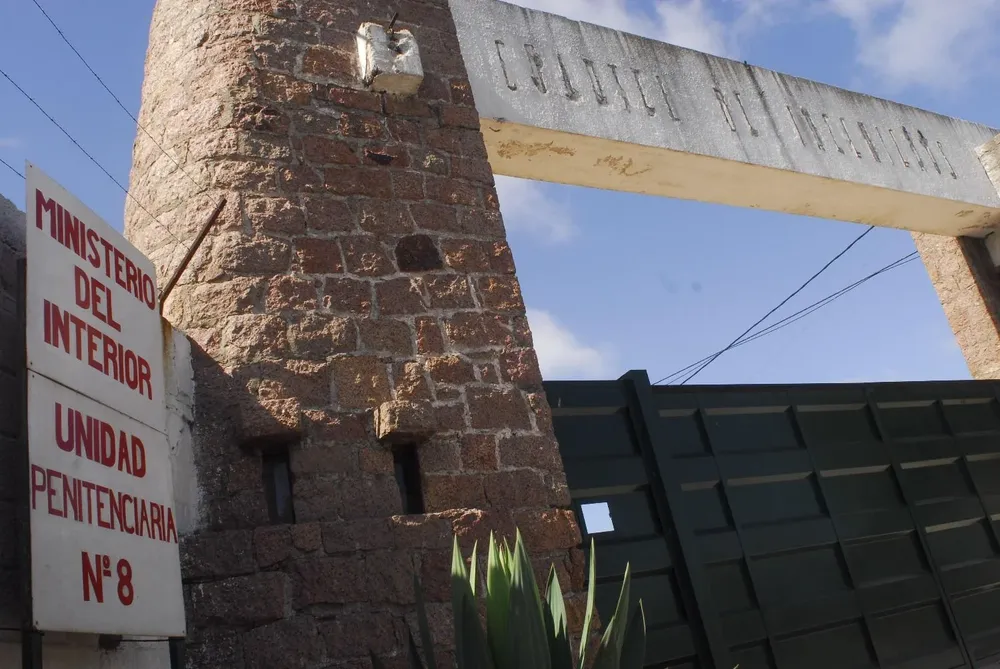Fachada de la cárcel de Domingo Arena, a donde van los militares procesados.