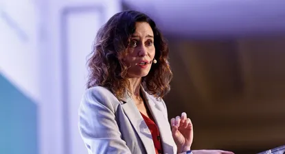 Ayuso invita a Sánchez a dimitir tras el resultado de Galicia.