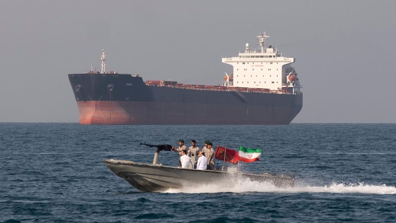 El desafío de Irán a EEUU al aumentar el área del estrecho de Ormuz sobre la que reclama control militar