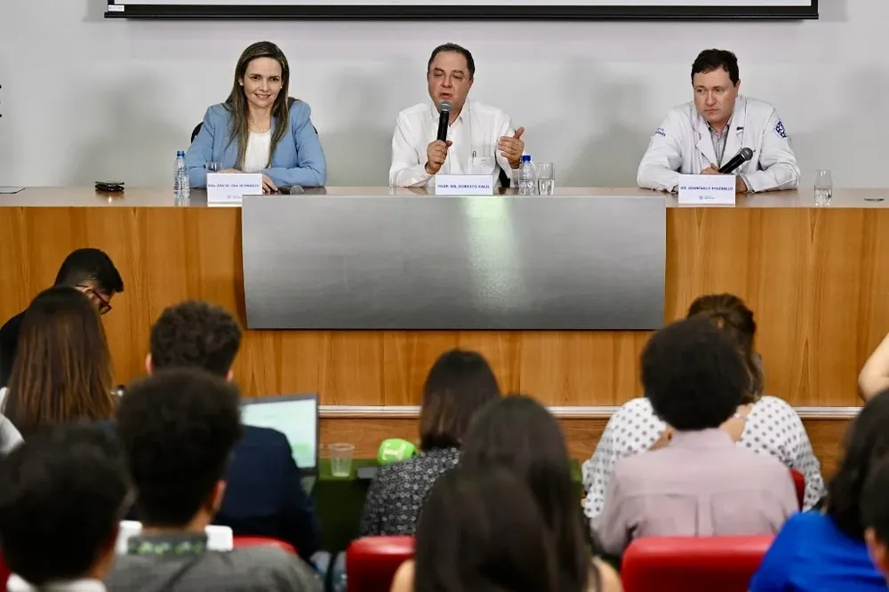 Los médicos anunciaron que Lula será dado de alta “el lunes o martes a más tardar”.