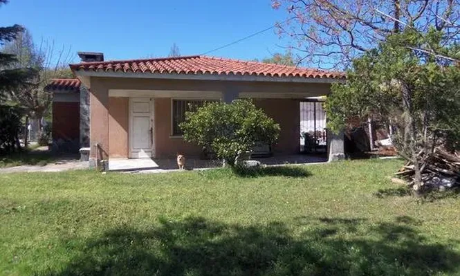 Fachada de la casa principal que subastará Gustavo Iocco