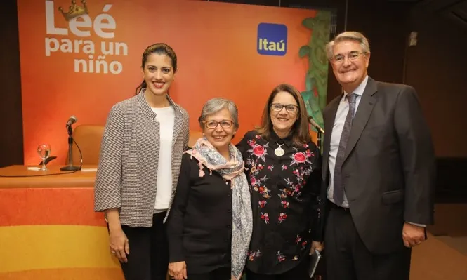 Lucía Cabanas, Pilar Barreiro, Nirpe Collazo y Horacio Vilaró