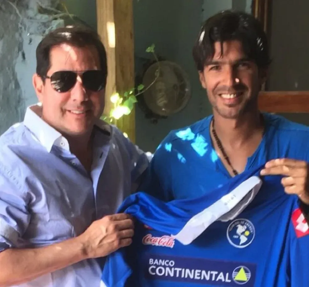 El Loco con el presidente de Sol de América