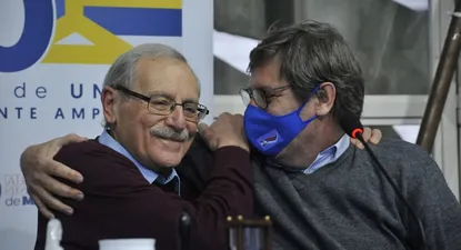 Ricardo Ehrlich y Javier Miranda durante el plenario de este sábado en la Huella de Seregni