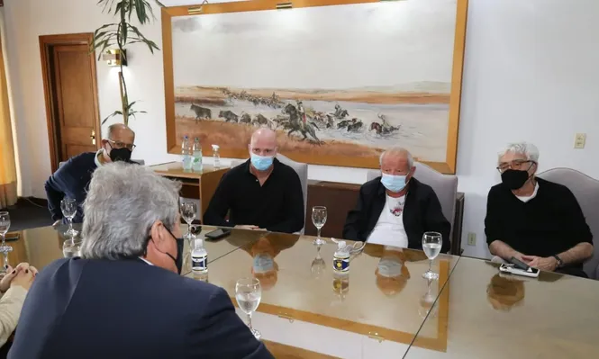 Reunión entre el intendente Antía y Naguib Sawiris