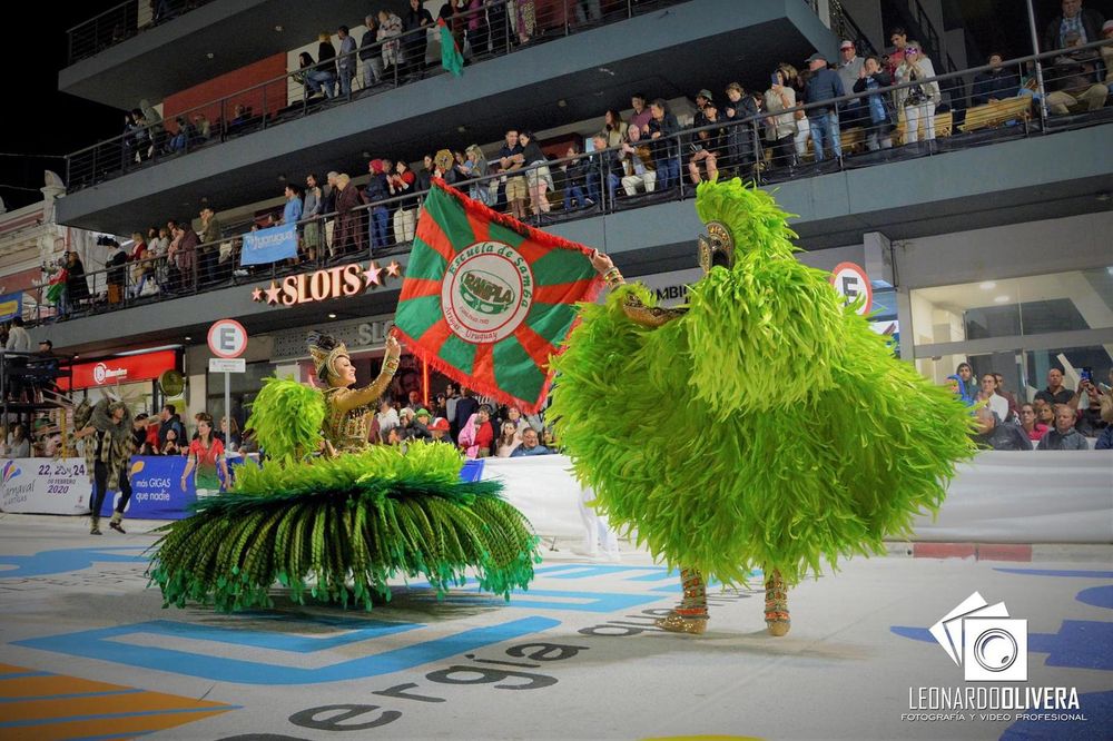 Carnaval de Artigas, un espectáculo que atrae a espectadores de todo el país y también del exterior.