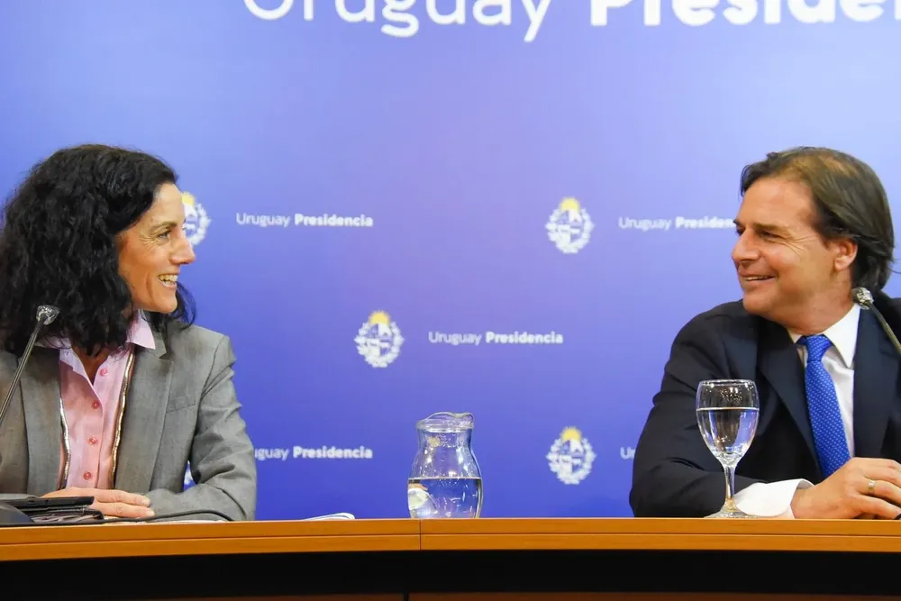 Lacalle le avisó a Arbeleche y Paganini que había bajado el precio internacional del petróleo