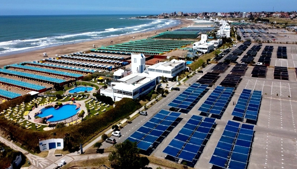 Montenegro presiona a Axel Kicillof por la deuda y el control de Punta Mogotes con una demanda judicial