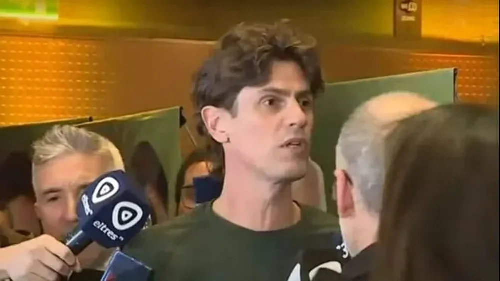 Martín Lousteau llegó temprano al bunker de Pullaro