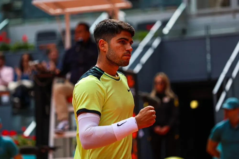 Regreso con triunfo para Alcaraz.