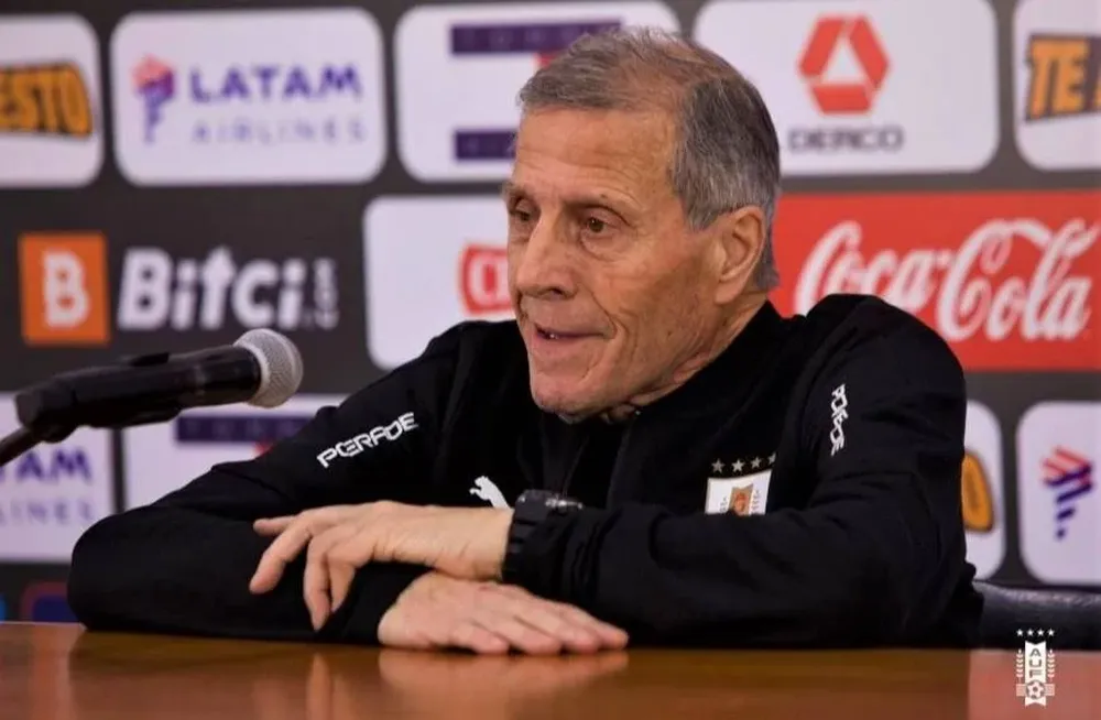 El Maestro fue referencia en las conferencias y otras donde perdió la línea