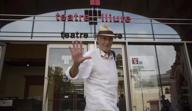 Fermí Reixach, en 2018 frente al Teatre Lliure