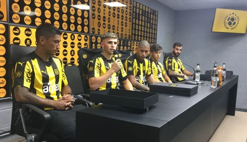 Maldonado, González, Piñeiro, Cannobio y Rojo en el Campeón del Siglo