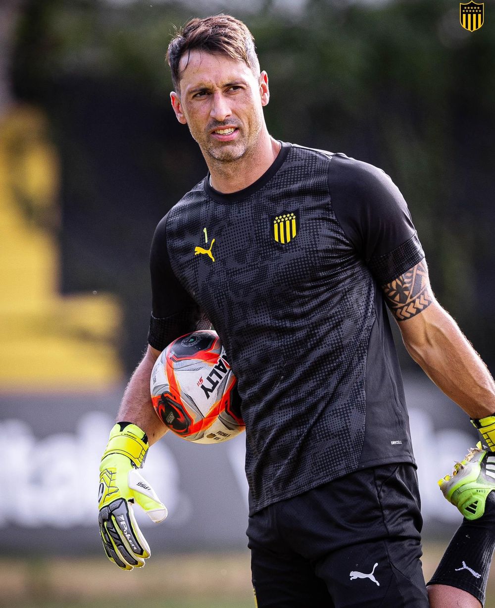 Sebasti&aacute;n Britos es una de las altas de este Pe&ntilde;arol para 2026 y estuvo en el primer entrenamiento del a&ntilde;o