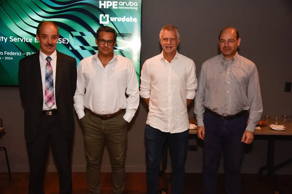 Fabián Rodríguez, Marcelo Bellomusto, Carlos Ucha y Heric Martinez