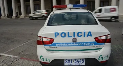 profesor sanducero de 74 anos fue condenado por publicar poemas obscenos junto a foto de antigua alumna