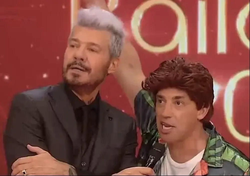 Marcelo Tinelli y Maxi de la Cruz como El Richardt