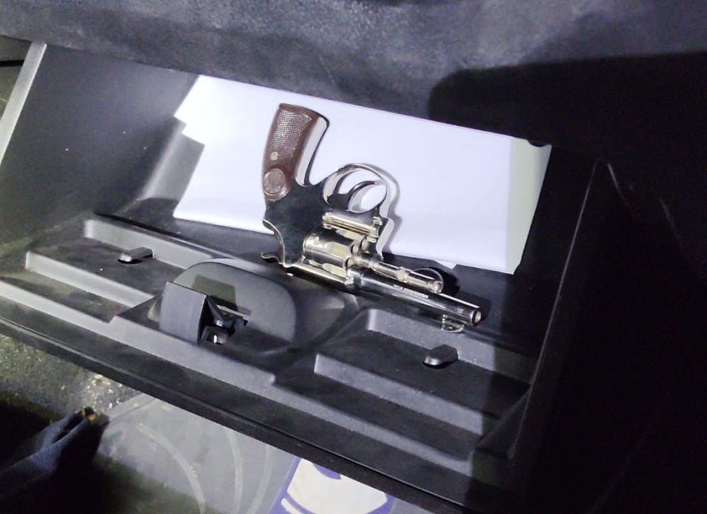 Arma incautada a uno de los hinchas