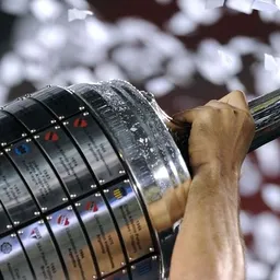 El trofeo de la Copa Libertadores El trofeo de la Copa Libertadores