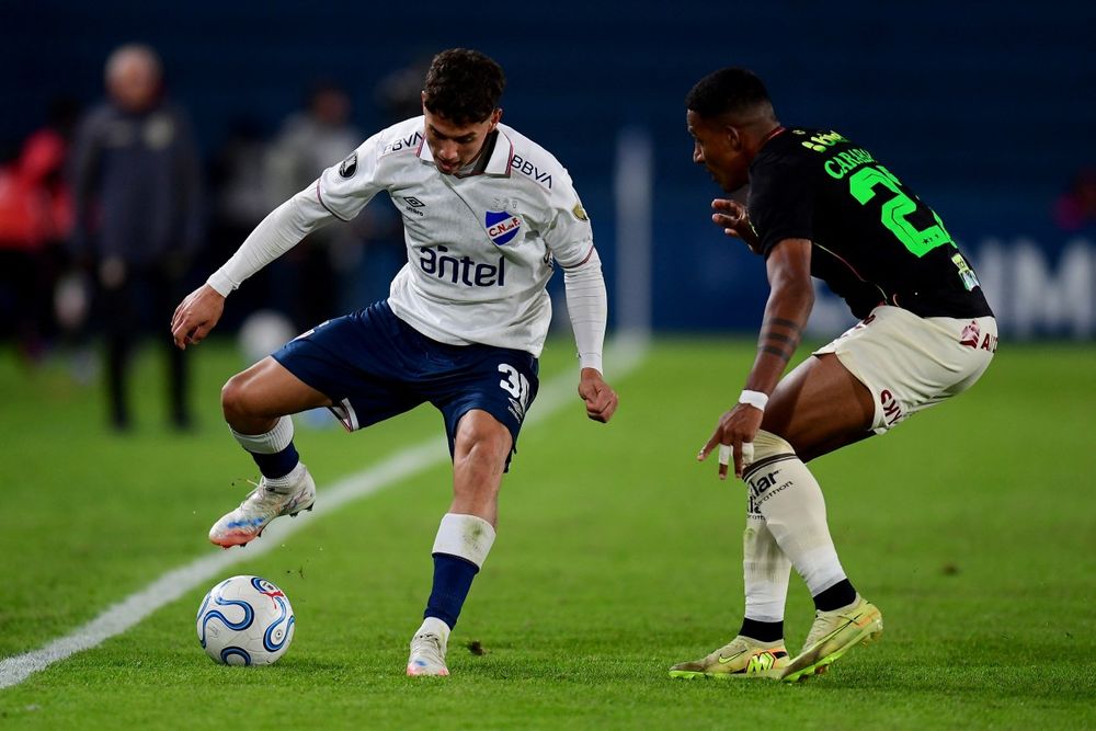 Baltasar Barcia de Nacional y José Carabalí de Universitario por Copa Libertadores Baltasar Barcia de Nacional y José Carabalí de Universitario por Copa Libertadores
