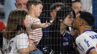 Emiliano Ancheta junto a su familia en el Gran Parque Central