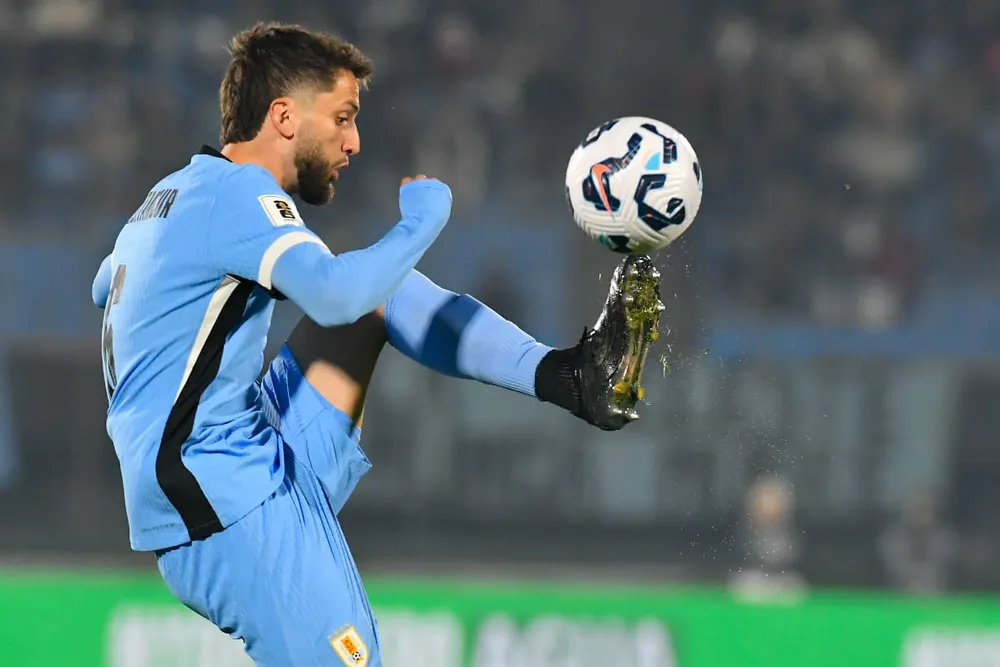 Rodrigo Bentancur de Uruguay ante Venezuela por Eliminatorias