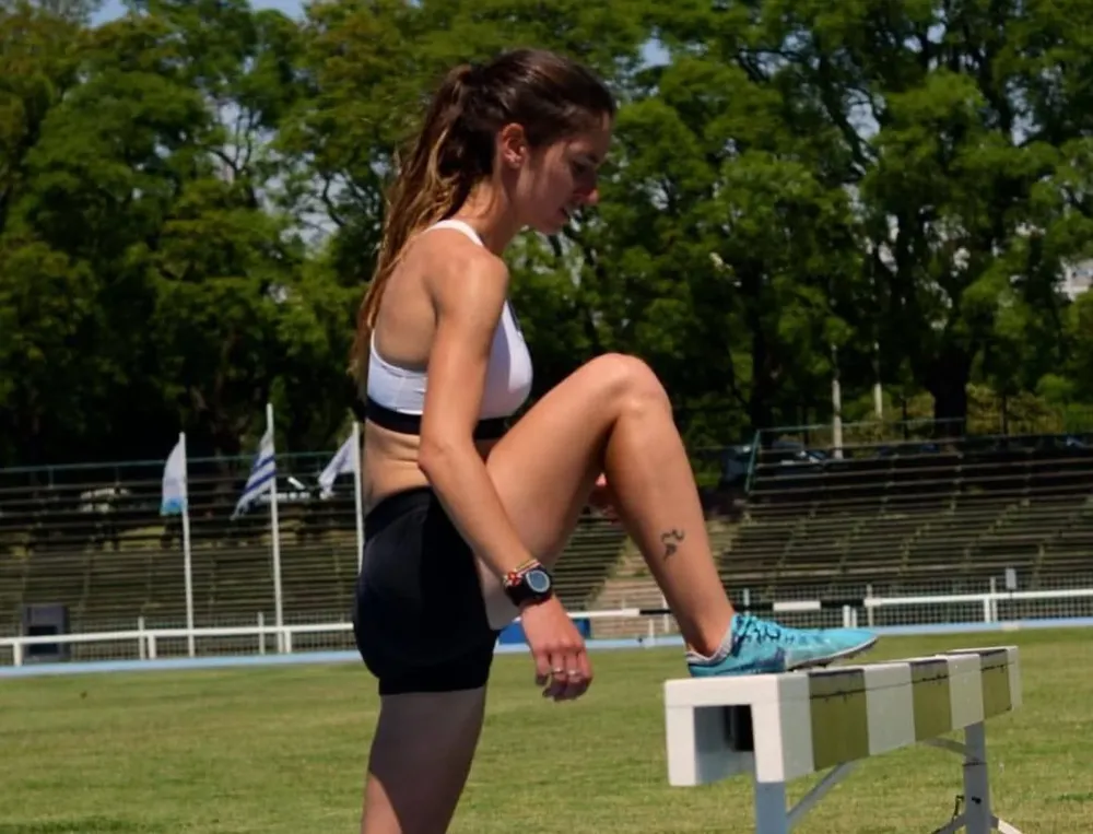 Pía Fernández tuvo un gran debut en los 3.000 obstáculos