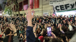 Los estudiantes también marcharán al Congreso a las 11 para escuchar desde afuera la votación y “meter presión”.