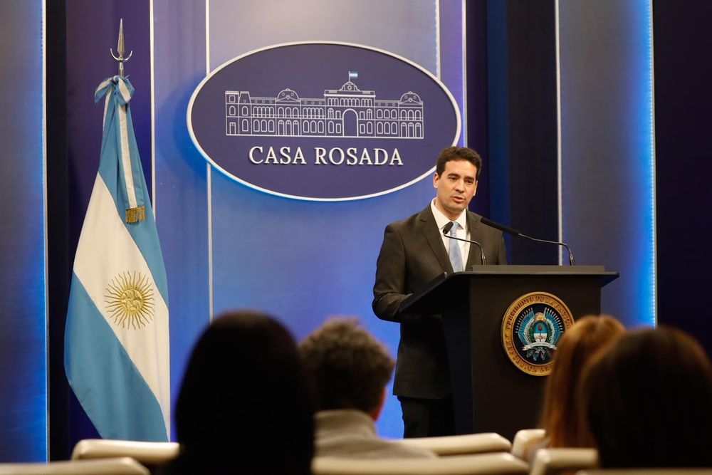 El Gobierno no encuentra su tono de discurso y hay preocupación por imagen de Javier Milei.