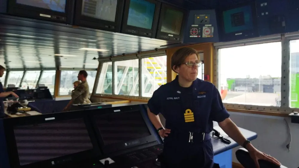 La capitana del HMS Protector, Maryla Ingham