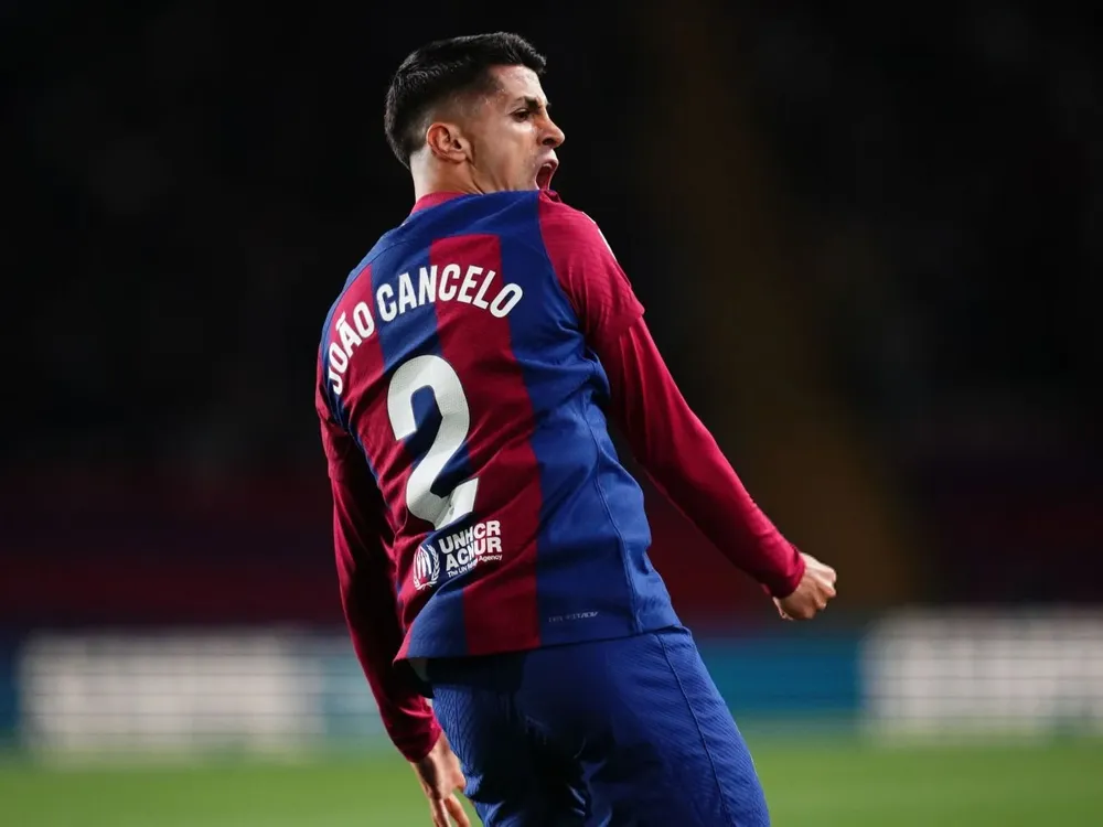 El Barça da un paso hacia adelante por Cancelo.