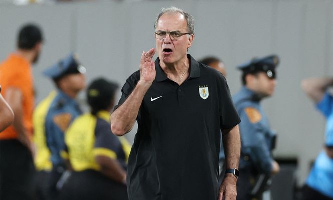 Marcelo Bielsa, técnico de la selección de Uruguay