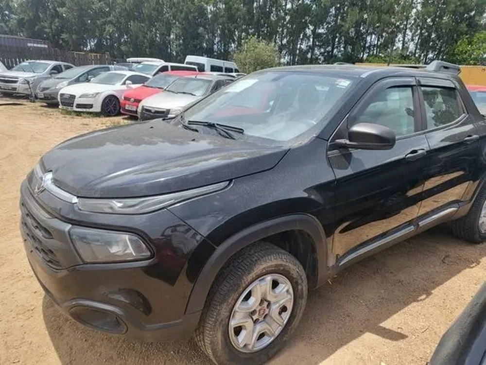 Se subastan 15 autos y camionetas.