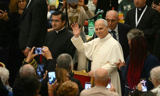 El papa León XIV dijo que por supuesto quiere viajar a Uruguay y a otros países de América Latina