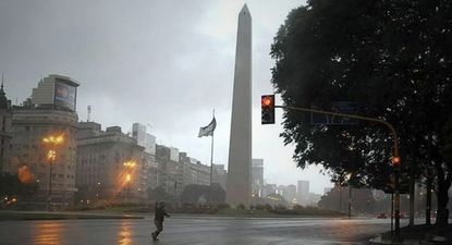 ¿a que hora llueve hoy en el amba?