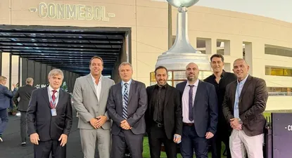 Ricardo Scaglia con Ruglio, Aguirre, González, Solomita, Alayes y Fernández