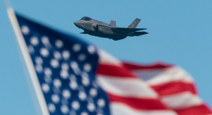 Defensa da un giro y descarta la compra de cazas F-35 estadounidenses: decide ampliar la flota aérea con los Eurofighter