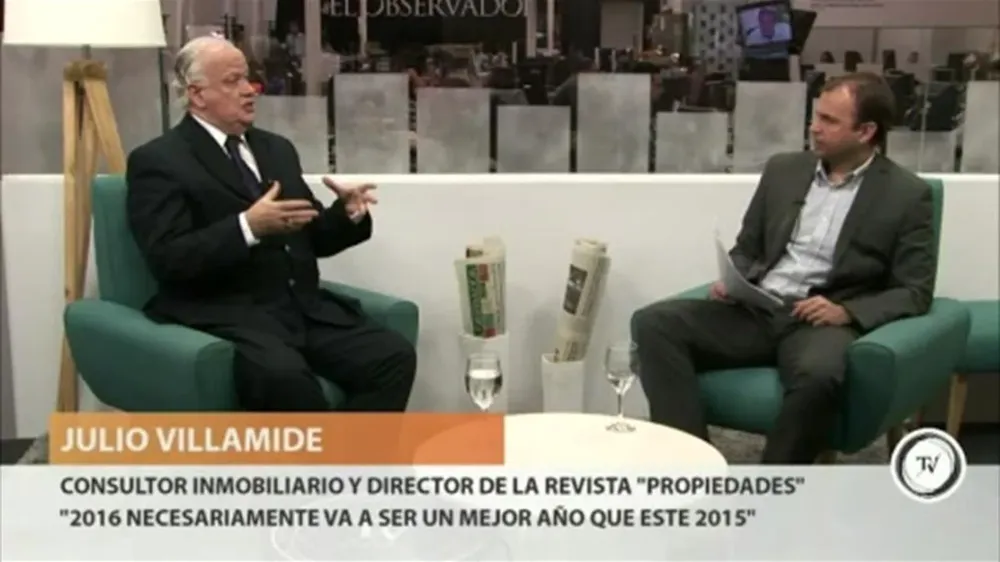 El consultor inmobiliario Julio Villamide dijo que en 2016 los precios de los inmuebles deberían bajar en dólares: El valor de la vivienda no va a ir a contramano, medido en dólares, de los salarios y otros precios.En una entrevista con Mariano López, Villamide dijo que si la devaluación es muy grande y los precios bajan mucho en dólares, el valor de la vivienda medido en dólares deberá bajar.Eso a pesar de que los propietarios son rígidos a la hora de bajar los precios, admitió. A su juicio, que los precios vayan a contramano de la deflación en dólares, como pasa ahora, es algo transitorio.La situación es distinta a nivel de unidades indexadas, indió Villamide.