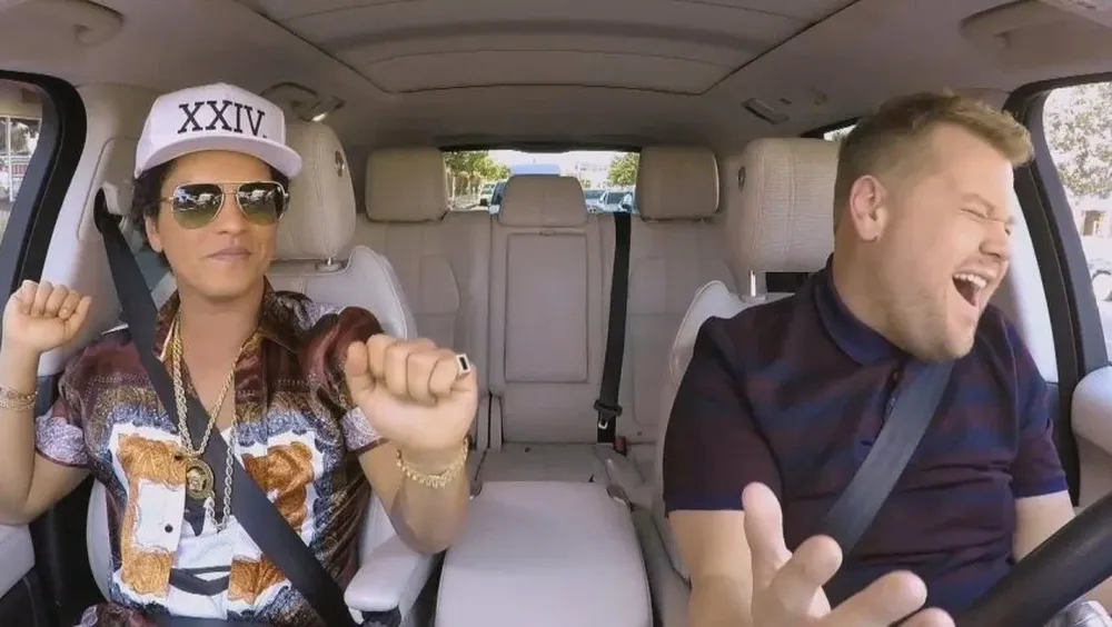 Bruno Mars y James Corden en Carpool Karaoke