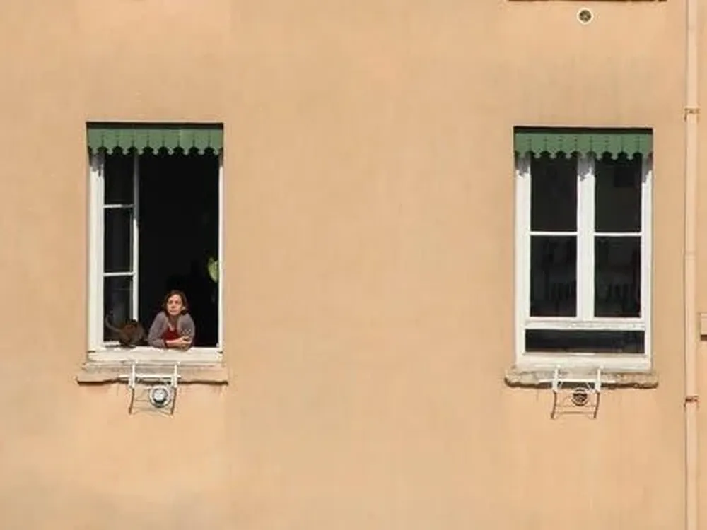 Los familiares deberán visitar a sus mayores en espacios abiertos y bien ventilados