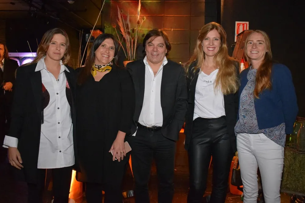 Valentina Artagaveytia,María josé Scremini, Álvaro Marchand, Renata Campomar y Soledad Ortiz