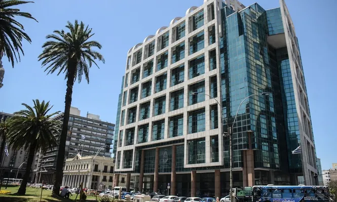 Gobierno exhorta a UTE y a Antel a suspender los cortes de servicios