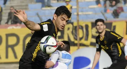 Luis Aguiar y la pelota.