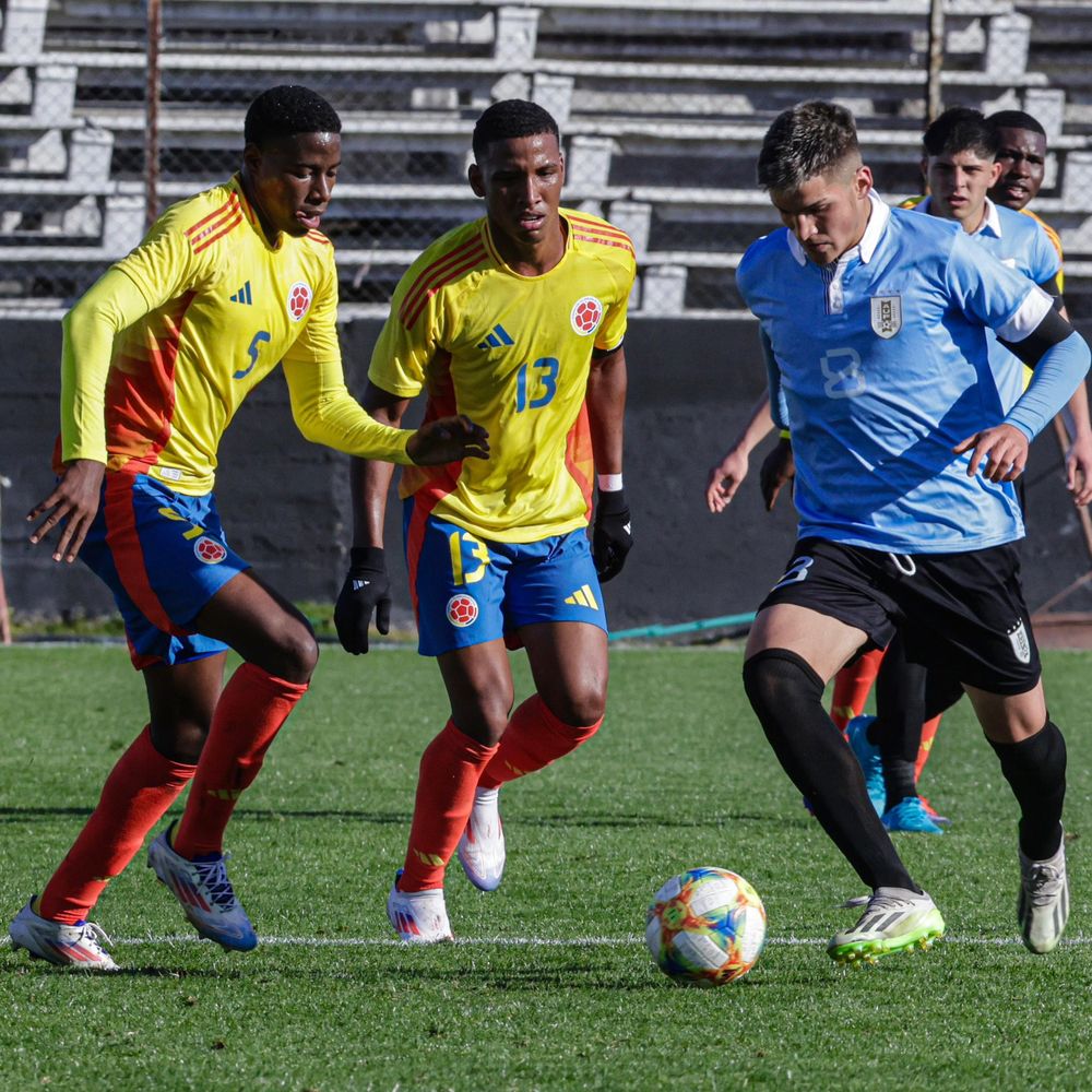 Guillermo Oroño (8) en Uruguay vs Colombia, amistoso sub 20
